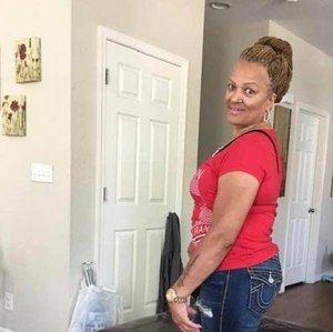 Meet your Posher, Sharon